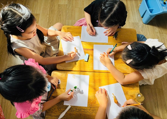 Các bé vui chơi tại Mầm non Sen Vàng